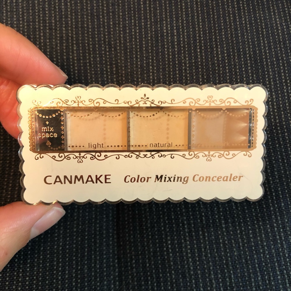 Canmake color mix concealer